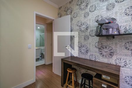 Quarto 1 de apartamento para alugar com 3 quartos, 74m² em Jardim Tupanci, Barueri