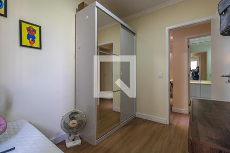 Quarto 1 de apartamento para alugar com 3 quartos, 74m² em Jardim Tupanci, Barueri