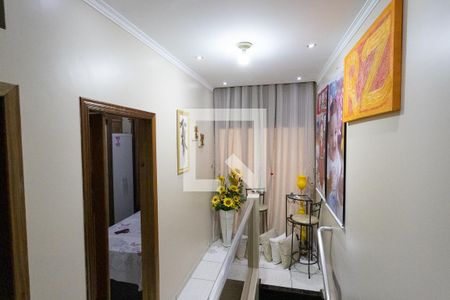 Corredor  de casa à venda com 3 quartos, 225m² em Conceição, Diadema