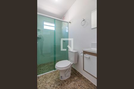 Banheiro de kitnet/studio para alugar com 1 quarto, 28m² em Vila do Conde, Barueri