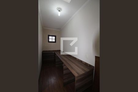 Sala de casa à venda com 4 quartos, 202m² em Jardim Regina, São Paulo