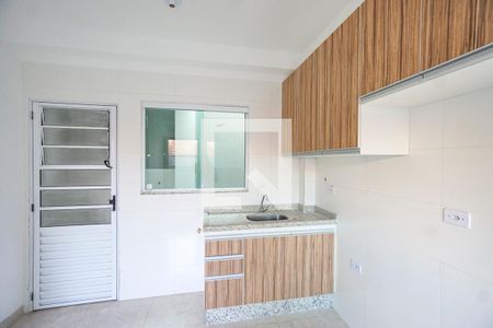 Cozinha de apartamento para alugar com 2 quartos, 42m² em Vila Esperança, São Paulo