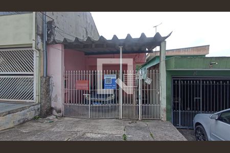 Fachada de casa à venda com 3 quartos, 120m² em São Pedro, Osasco