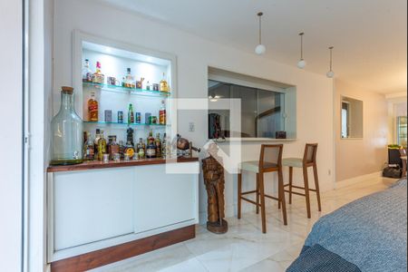 Sala de casa de condomínio à venda com 5 quartos, 500m² em Anil, Rio de Janeiro
