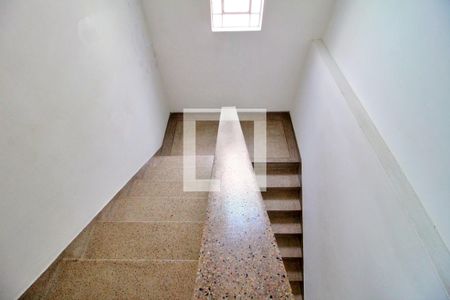 Escada de casa à venda com 3 quartos, 200m² em Vila Curuçá, Santo André
