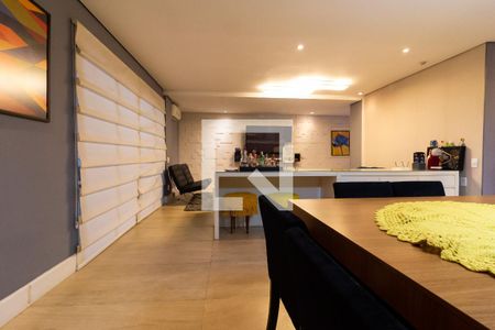 Sala de casa à venda com 2 quartos, 150m² em Vila Gomes, São Paulo