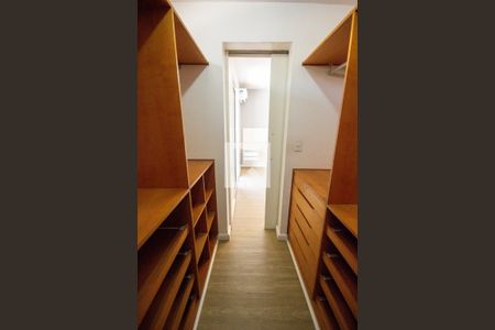 Quarto de casa para alugar com 3 quartos, 180m² em Jardim Luanda, São Paulo