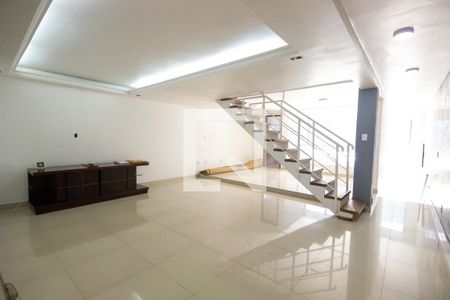 Sala de casa para alugar com 3 quartos, 180m² em Jardim Luanda, São Paulo
