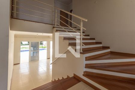 Sala/Escadas Quartos de casa de condomínio para alugar com 8 quartos, 372m² em Jardim Paiquerê, Valinhos