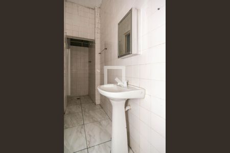 Banheiro da ´Suíte de casa para alugar com 1 quarto, 60m² em Vila dos Remedios, São Paulo