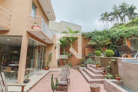 Casa para alugar com 500m², 5 quartos e 5 vagas Casa para alugar com 500m², 5 quartos e 5 vagasÁrea comum - Piscina / Sauna