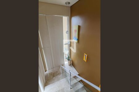 Casa para alugar com 500m², 5 quartos e 5 vagas Casa para alugar com 500m², 5 quartos e 5 vagasEscadas