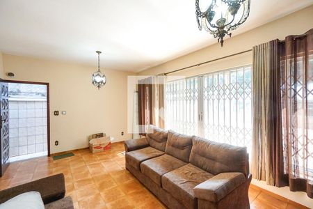 Sala de estar de casa para alugar com 3 quartos, 200m² em Chácara Santo Antônio (zona Leste), São Paulo