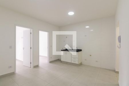Sala/Cozinha/Área de Serviço de apartamento para alugar com 2 quartos, 34m² em Vila Carrão, São Paulo