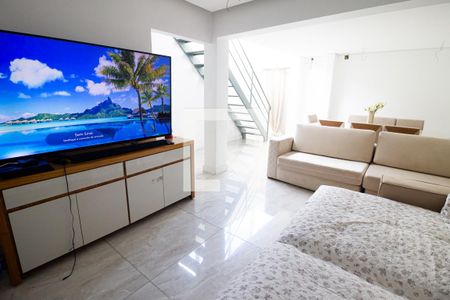 Sala de Estar de casa à venda com 4 quartos, 280m² em Vila Praia, São Paulo