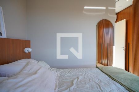 Suíte de apartamento para alugar com 2 quartos, 73m² em Santa Cecília, Porto Alegre