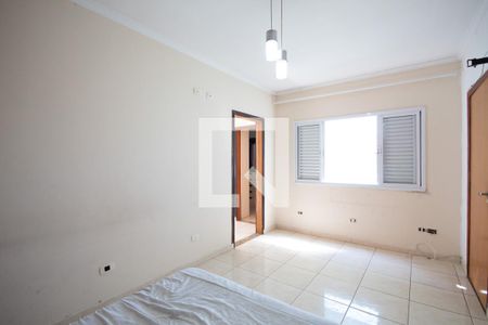 Suíte 1 de casa à venda com 3 quartos, 200m² em Santa Maria, Osasco