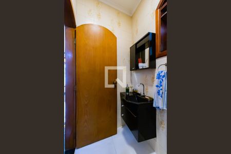 Lavabo de casa à venda com 3 quartos, 220m² em Jardim Vergueiro, São Paulo