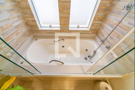 Casa à venda com 400m², 3 quartos e 6 vagas Casa à venda com 400m², 3 quartos e 6 vagasBanheira