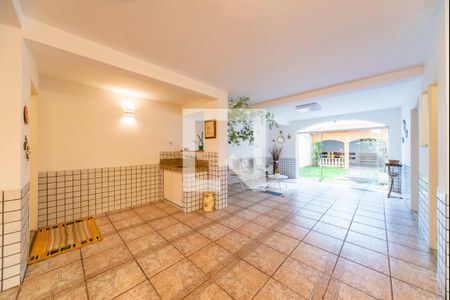 Casa à venda com 400m², 3 quartos e 6 vagas Casa à venda com 400m², 3 quartos e 6 vagasGaragem e Salão