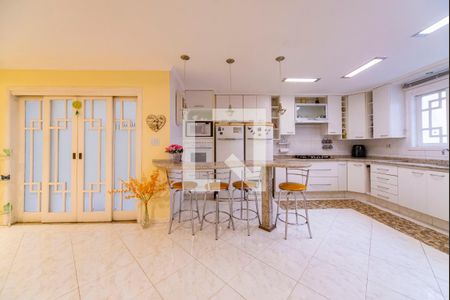 Casa à venda com 400m², 3 quartos e 6 vagas Casa à venda com 400m², 3 quartos e 6 vagasCopa e Cozinha