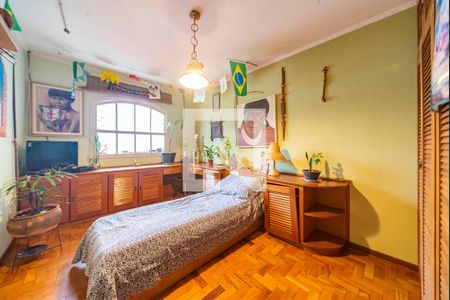 Casa à venda com 400m², 3 quartos e 6 vagas Casa à venda com 400m², 3 quartos e 6 vagasQuarto 2