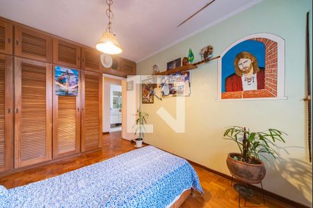 Casa à venda com 400m², 3 quartos e 6 vagas Casa à venda com 400m², 3 quartos e 6 vagasQuarto 2