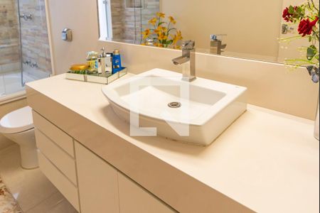 Casa à venda com 400m², 3 quartos e 6 vagas Casa à venda com 400m², 3 quartos e 6 vagasPia