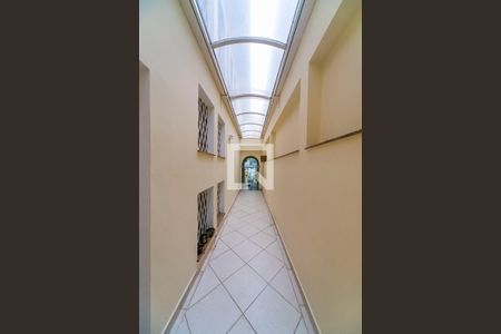 Casa à venda com 400m², 3 quartos e 6 vagas Casa à venda com 400m², 3 quartos e 6 vagasCorredor