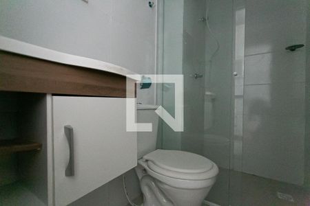 Banheiro de kitnet/studio para alugar com 1 quarto, 22m² em Cidade Mãe do Céu, São Paulo