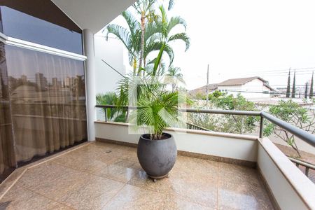 Varanda de casa para alugar com 4 quartos, 400m² em Vigilato Pereira, Uberlândia