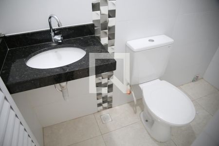 Lavabo de casa para alugar com 2 quartos, 60m² em Ocian, Praia Grande