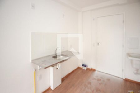 Sala/Cozinha de apartamento para alugar com 1 quarto, 28m² em Vila Tolstoi, São Paulo