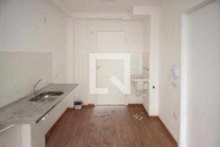 Sala/Cozinha de apartamento para alugar com 1 quarto, 28m² em Vila Tolstoi, São Paulo