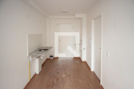 Sala/Cozinha de apartamento para alugar com 1 quarto, 28m² em Vila Tolstoi, São Paulo