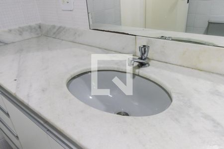 Banheiro Pia de apartamento à venda com 1 quarto, 43m² em Perdizes, São Paulo