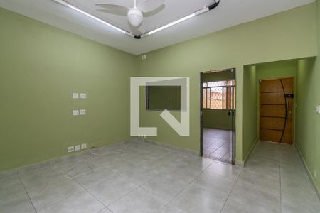 Sala de casa para alugar com 1 quarto, 78m² em Braz de Pina, Rio de Janeiro