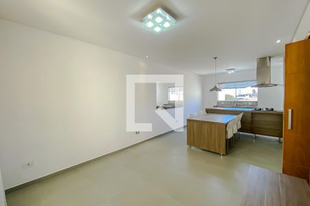 Casa para alugar com 200m², 3 quartos e 4 vagasSala