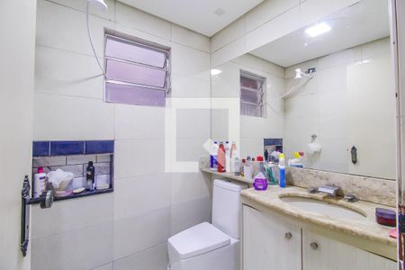 Banheiro de casa para alugar com 2 quartos, 65m² em Vila Divina Pastora, São Paulo