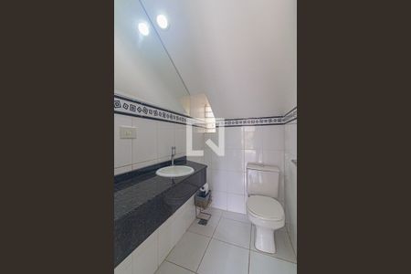 Lavabo de casa de condomínio para alugar com 3 quartos, 220m² em Cachoeira, Curitiba