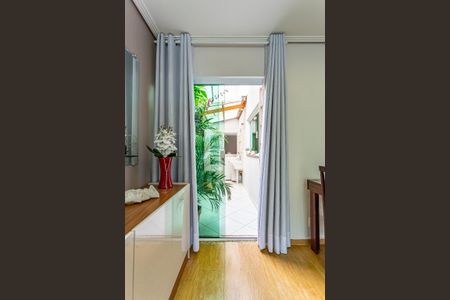 Sala de casa à venda com 2 quartos, 214m² em Parque Gerassi, Santo André