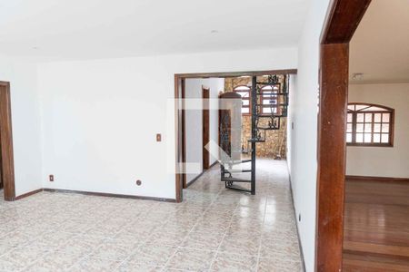 Sala de casa de condomínio à venda com 5 quartos, 539m² em Badu, Niterói