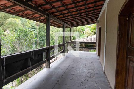 Varanda da Sala de casa de condomínio para alugar com 5 quartos, 539m² em Badu, Niterói