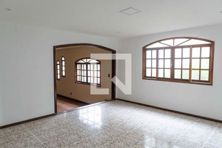 Sala de casa de condomínio à venda com 5 quartos, 539m² em Badu, Niterói