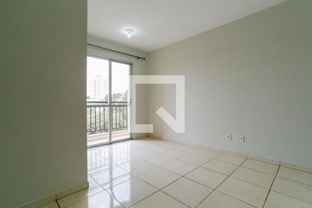 Sala de apartamento para alugar com 3 quartos, 55m² em Vila Roque, São Paulo