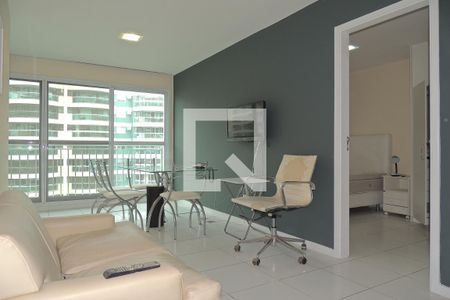 Sala de apartamento para alugar com 2 quartos, 63m² em Barra da Tijuca, Rio de Janeiro