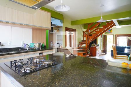 Cozinha de casa à venda com 4 quartos, 220m² em Jardim Itu, Porto Alegre