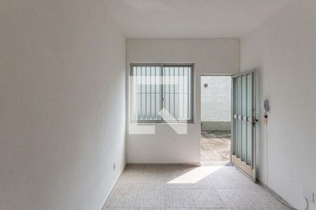 Sala de casa para alugar com 1 quarto, 55m² em São Francisco Xavier, Rio de Janeiro