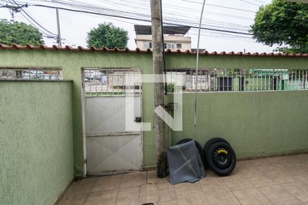 Vista da Sala de apartamento para alugar com 2 quartos, 60m² em Cordovil, Rio de Janeiro