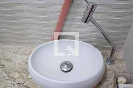 Lavabo de casa para alugar com 3 quartos, 108m² em Carlos Prates, Belo Horizonte